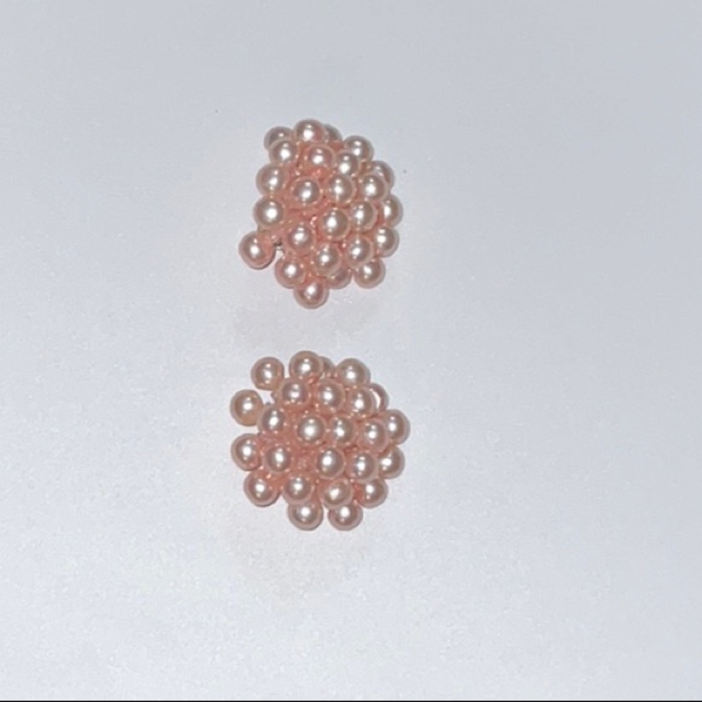 Unsigned Faux Pink Pearl Clip On Earrings Vintage Bold Classic